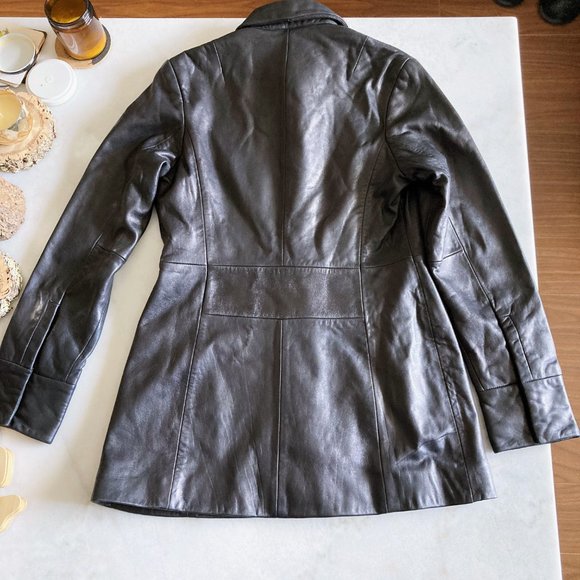 Banana Republic leather jacket, hip length, collared, slim fit, minimalist style - Picture 3 of 9